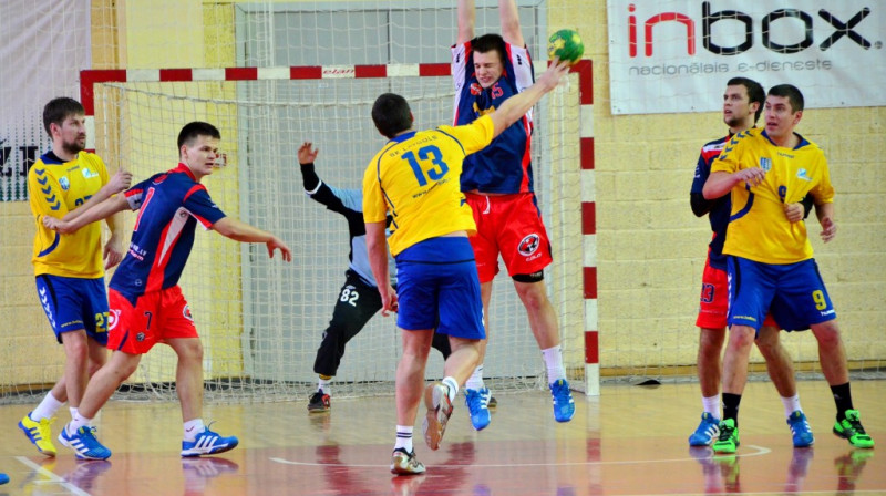 Necauršaujamā Dobeles aizsardzība
Foto: handbols-dobele.lv