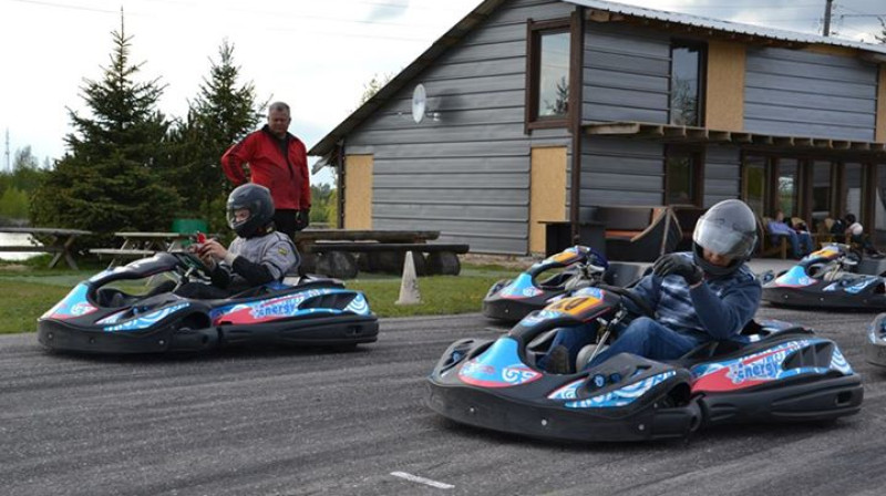 "Openkart" sacensību starts "Rullītī"
Foto: Ernests Bitenieks