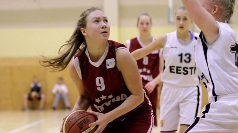 Ivanda Hudjakova un U16 izlase: laba bilance pārbaudes spēlēs.
Foto: basket.ee