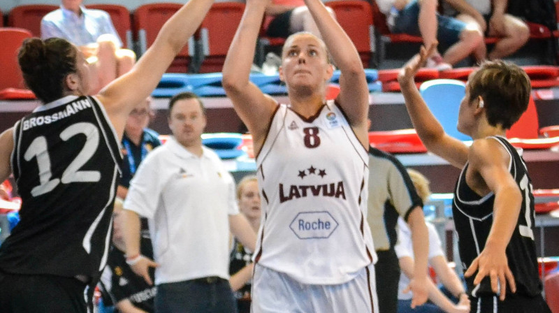 Vineta Bīriņa: VEF LJBL U19 grupas MVP - viena no Latvijas U20 izlases kandidātēm.
Foto: FIBAEurope.com