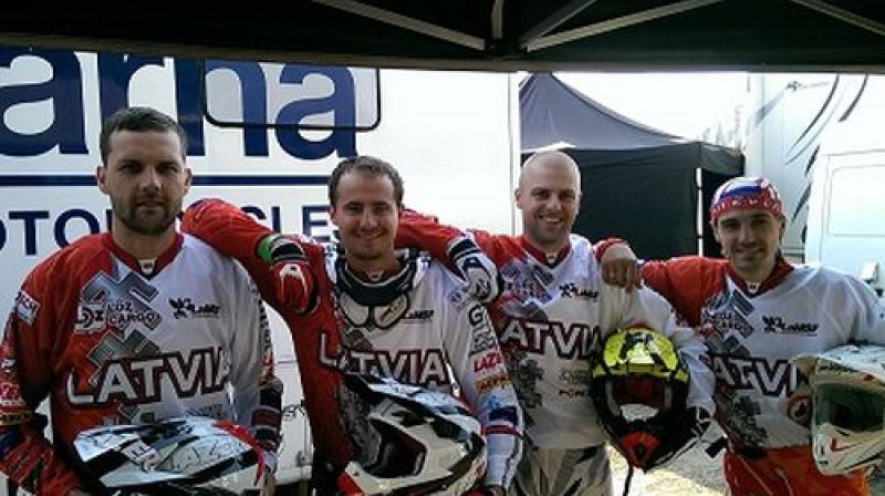 Latvijas enduro komanda - Lauris Ermanis, Edgars Siliņš, Kristaps Bajārs un Kristians Evarsons

Foto: Guntis Tauriņš