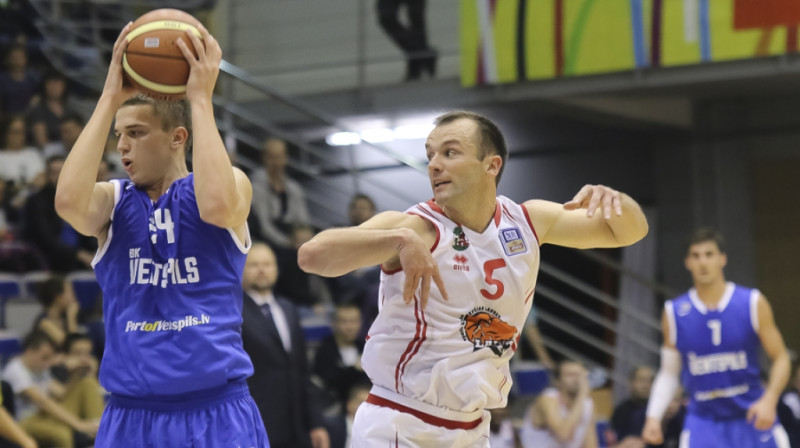 BK "Ventspils" (Andrejs Gražulis) un Andruss Mažutis ("Liepāja/Triobet"): kurš gūs virsroku šoreiz?
Foto: Ģirts Gertsons (Liepajaslauvas.lv)