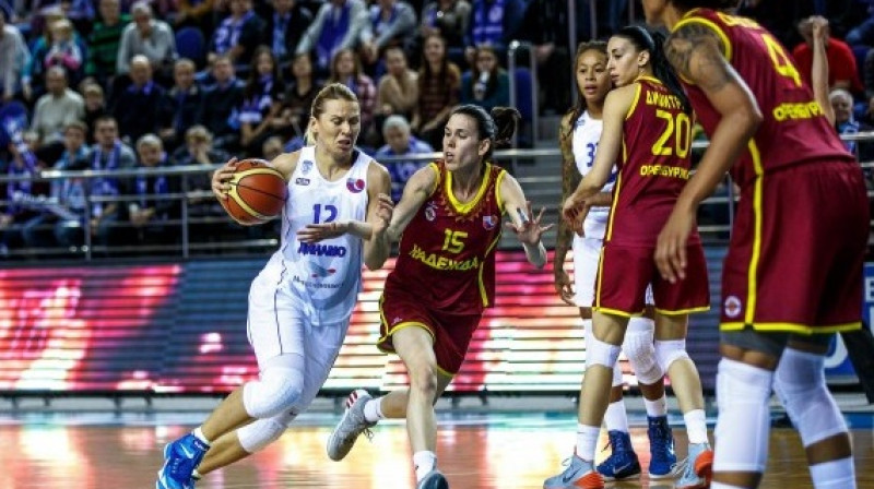 Anete Jēkabsone-Žogota: 16 punkti Eirolīgas uzvarā Prāgā
Foto: kurskbasket.ru