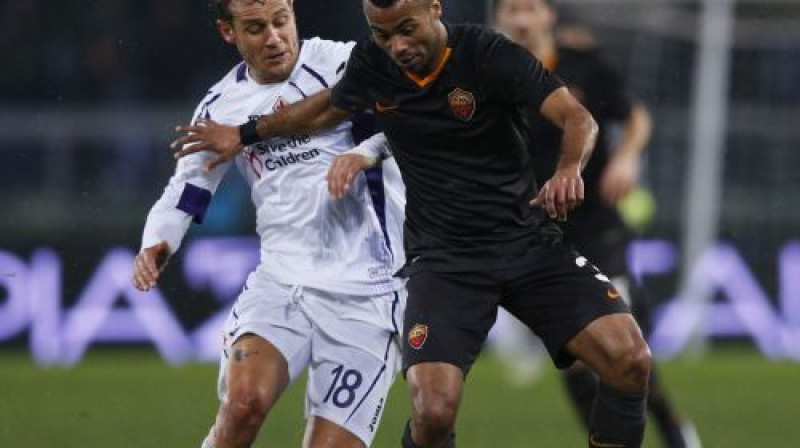 Alesandro Diamanti un Ešlijs Kouls nesen jau tikās Itālijas kausā, kur uzvaru svinēja "Fiorentina"
Foto:  CIAMBELLI/SIPA/Scanpix