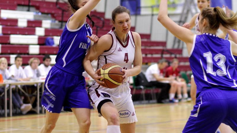 Paula Strautmane: 16 punkti un septiņas atlēkušās bumbas pret Franciju
Foto: Basket.ee