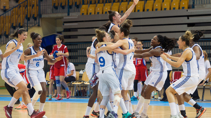 Francijas juniores līksmo par uzvaru pusfinālā
Foto: fibaeurope.com