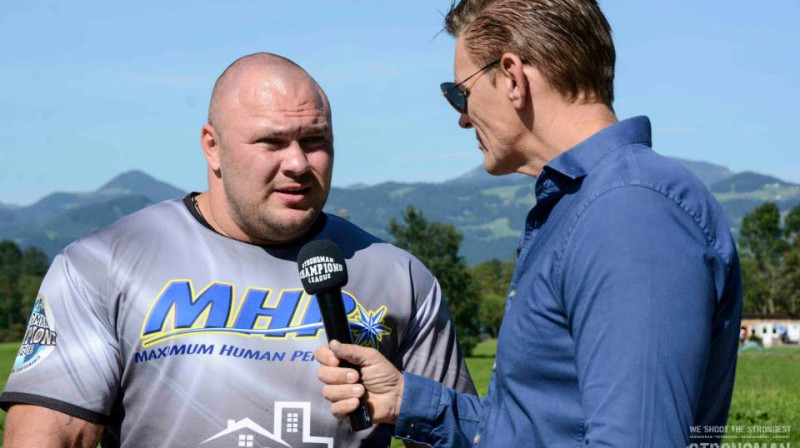 Dainis Zāģeris tiek intervēts Austrijā
Foto: Strongman Rage