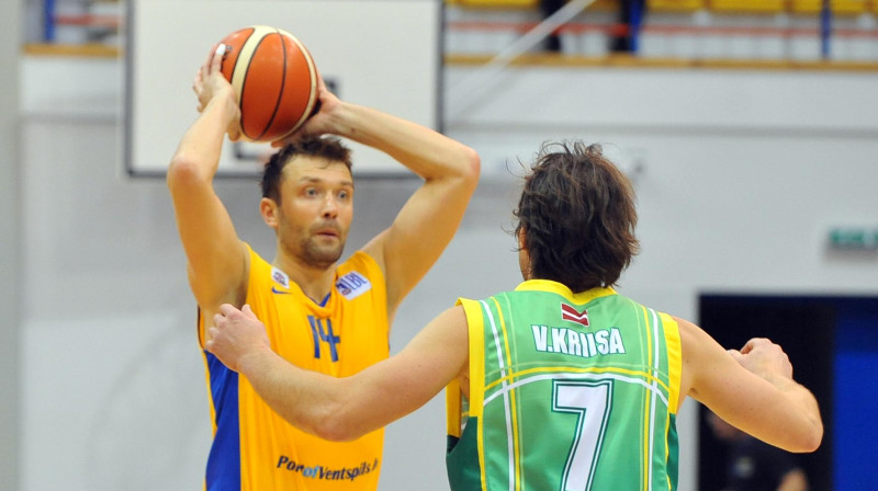 Kristaps Janičenoks un BK "Ventspils": pirmā uzvara FIBA kausa izcīņā.
foto: www.bkventspils.lv