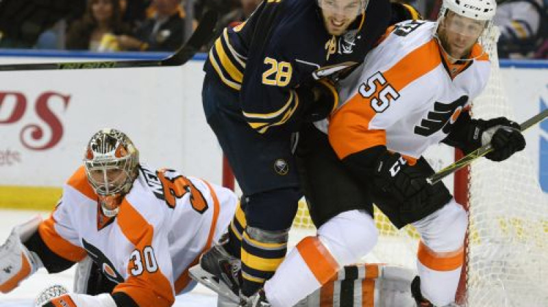 Zemgus Girgensons pret "Flyers"
Foto: AP/Scanpix