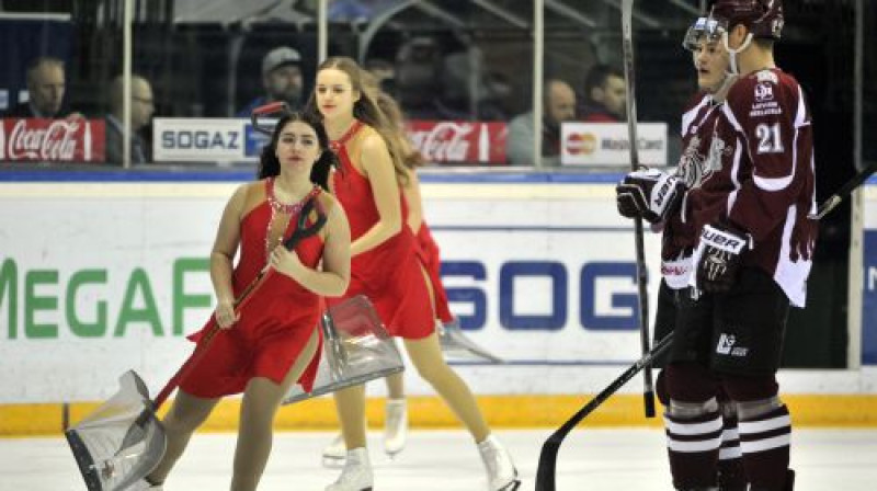 Armands Bērziņš un Kristaps Zīle
Foto: Romāns Kokšarovs, Sporta Avīze, f64