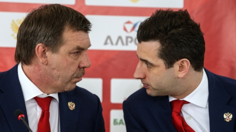 Oļegs Znaroks un federācijas viceprezidents Romans Rotenbergs
Foto: TASS/Scanpix