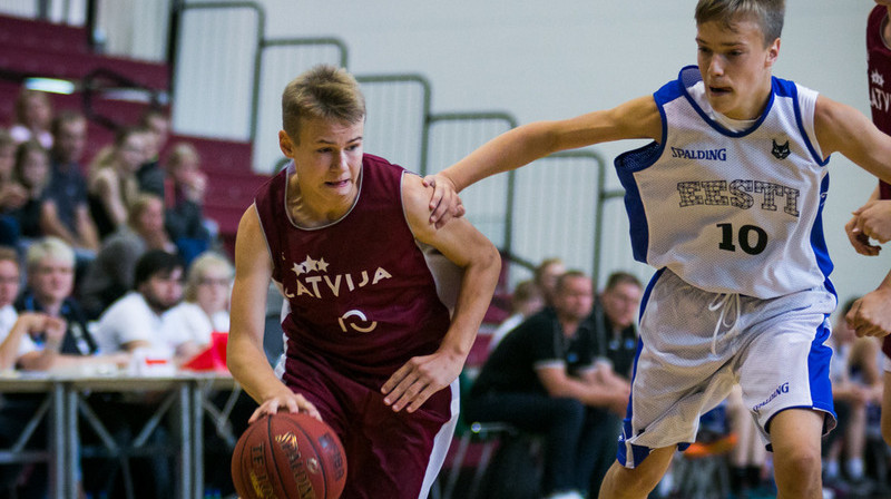 Latvijas U14 izlases labākā spēlētāja balvu saņēma ogrēnietis Toms Liepiņš.
Foto: basket.ee