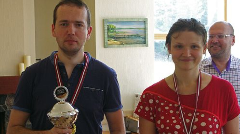 Latvijas čempioni Arturs Neikšāns un Laura Rogule 
Organizatoru foto