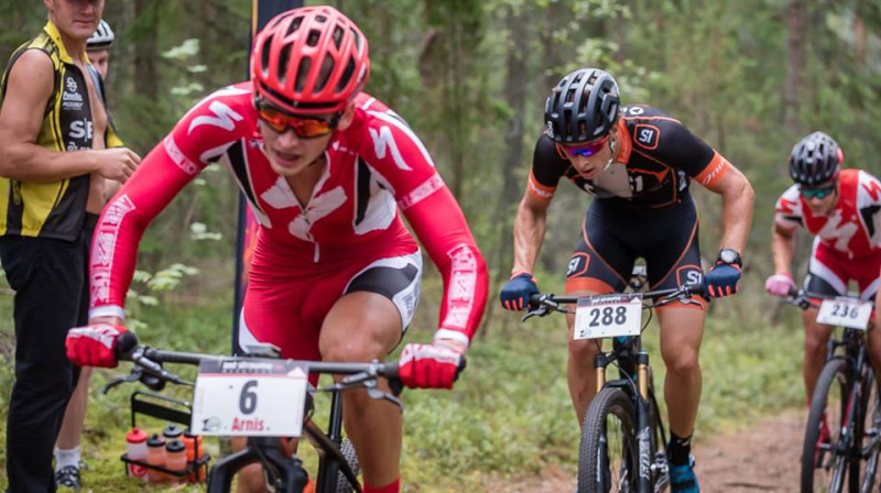 Līderim A.Pētersonam (ZZK) seko M.Preimanis (Sportlife.lv) un M.Blūms (ZZK). Foto: Agnis Melderis.