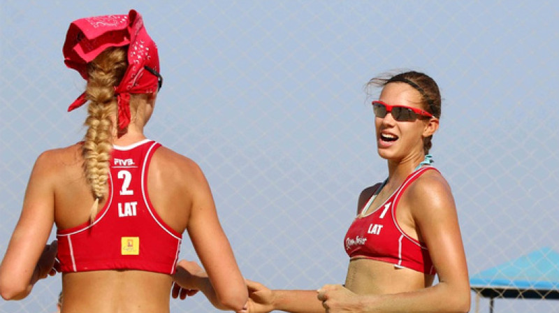 Paula Ņečiporuka un Tīna Graudiņa
Foto: u19.2016.beachvolleyball.fivb.com