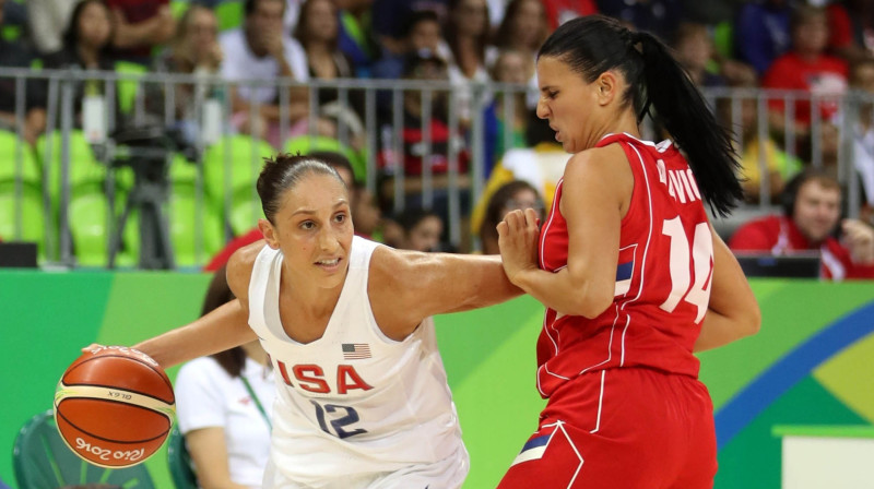 Daiana Taurasi: seši tālmetieni uzvarā pār Anu Daboviču un Serbiju
Foto: SIPA/Scanpix