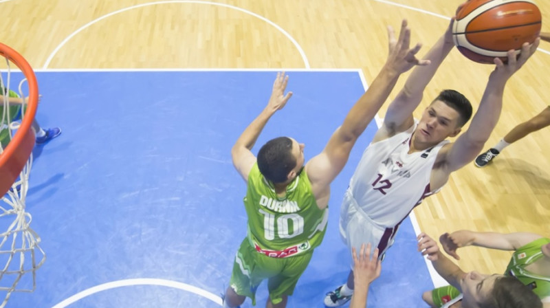 Verners Kohs uzbrukumā 
Foto: FIBA