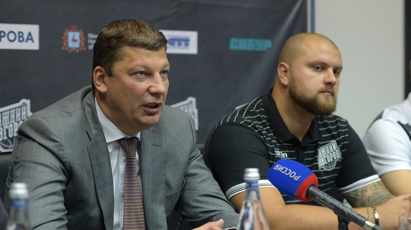 "Nizhny Novgorod" prezidents Sergejs Panovs un Artūrs Štālbergs preses konferencē 26. septembrī
Foto: nn-basket.ru