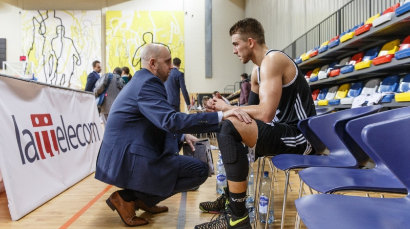 Jevgēņijs Kosuškins un Mārtiņš Meiers 
Foto: Mikus Kļaviņš, VEF Rīga