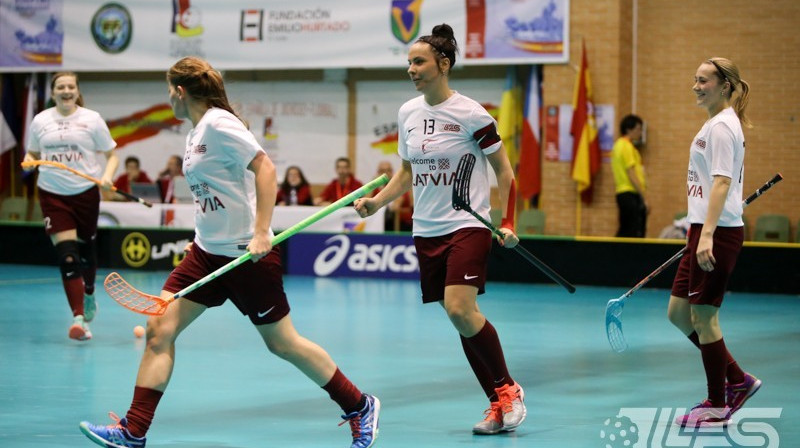 Pret spānietēm labākās spēlētājas balva tika Gunitai Kārkliņai
Foto: Floorball.lv