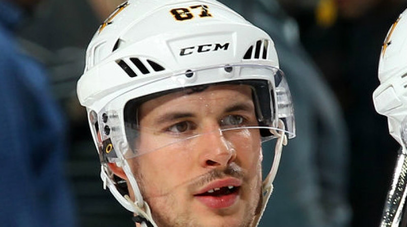 Sindijs Krosbijs bez zobiem
Foto: Bill Wippert / GettyImages, / NHL