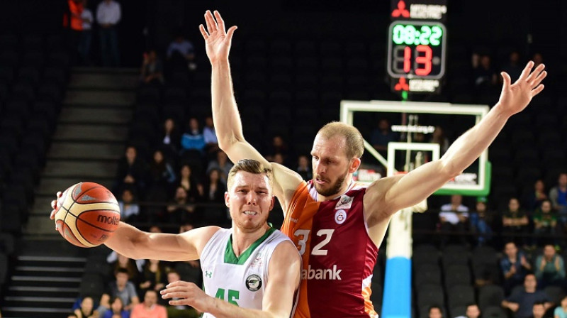 Dairis Bertāns spēlē pret "Galatasaray"
Foto: Darussafaka