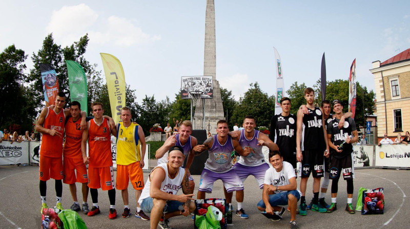 2016. gada Cēsu "Ghetto Basket" labākās 3x3 basketbola komandas
Publicitātes foto