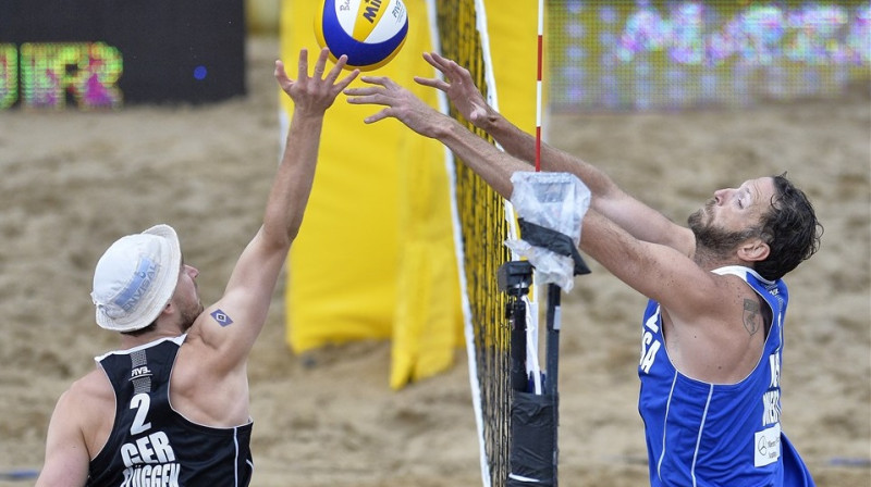 Lars Flūgens pret Raienu Dohertiju
Foto: FIVB