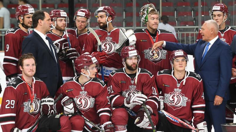 Ģirts Ankipāns, Juris Savickis un Rīgas "Dinamo"
Foto: Romāns Kokšarovs, f64