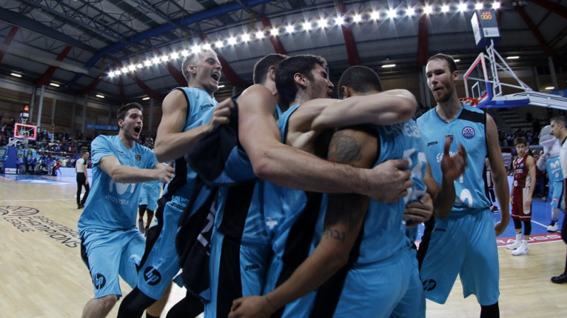 Madrides "Movistar Estudiantes" basketbolistu prieki pēc pēdējā sekundē izrautās uzvarās pār Venēcijas "Umana Reyer"
Foto: FIBA