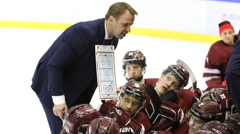 U20 izlases galvenais treneris Kārlis Zirnis. Foto: Tanya Longgarro