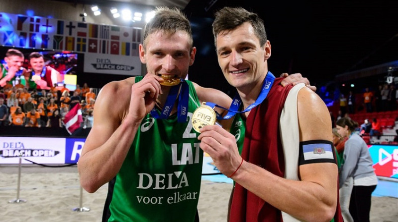 Edgars Točs un Mārtiņš Pļaviņš
Foto: FIVB