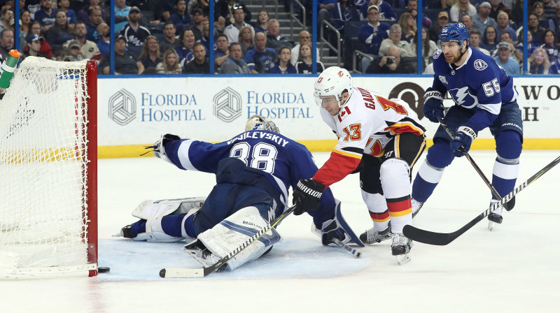 Džonijs Gudro (nr. 13) pārspēj Andreju Vasiļevski
Foto: USA Today Sports/Scanpix