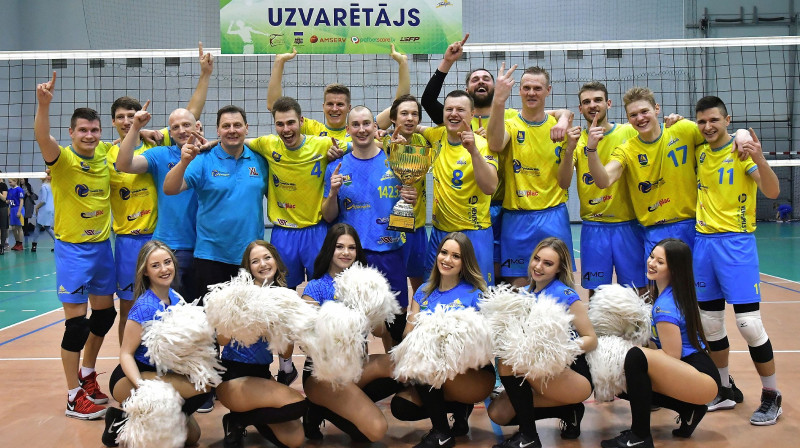 "Ventspils" volejbolisti pēc uzvaras finālā
Foto: Aivars Ķesteris, ventasbalss.lv