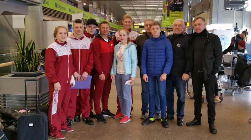 Latvijas U19 boksa izlase lidostā "Rīga" ceļā uz Itāliju