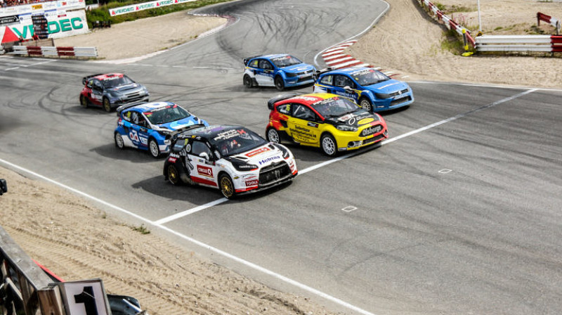 "Supercar" klases sacensību starts
Foto: rallyx.se