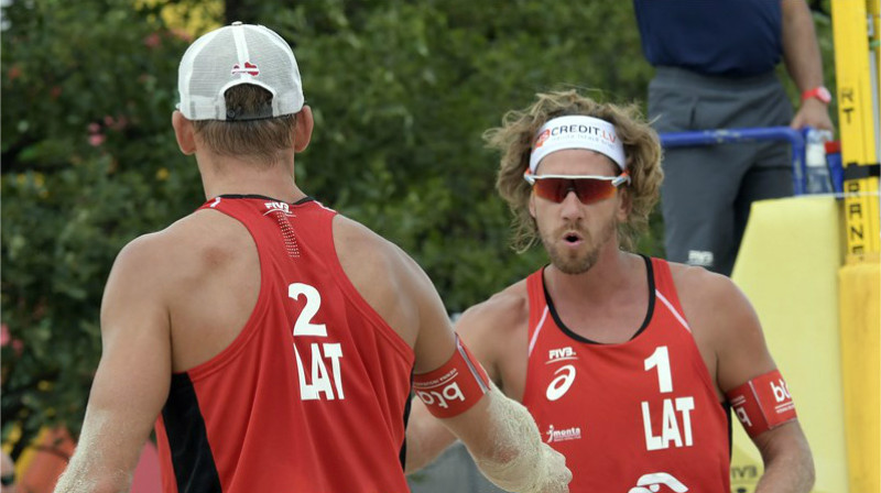 Jānis Šmēdiņš un Aleksandrs Samoilovs  
Foto: worldtour.2018.fivb.com