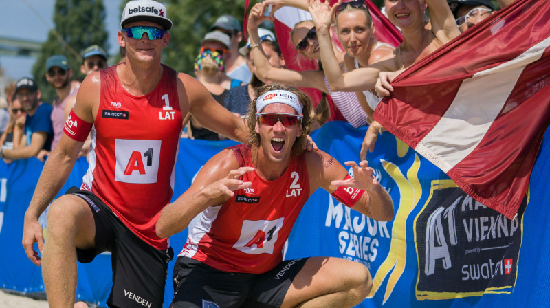 Jānis Šmēdiņš un Aleksandrs Samoilovs
Foto: worldtour.2018.fivb.com