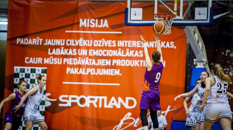 Nikola Ozola Latvijas-Igaunijas līgas "Četru finālā" Liepājā. Foto: Basket.lv