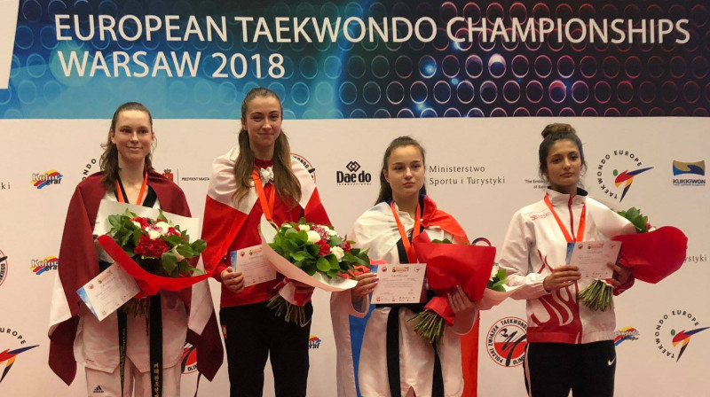 Jolanta Tarvida uz pjedestāla. Foto: Klub Sportowy AZS-AWF Warszawa