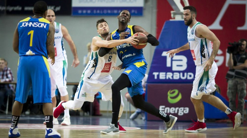 Ar bumbu Džonatans Arledžs. Foto: basketballcl.com