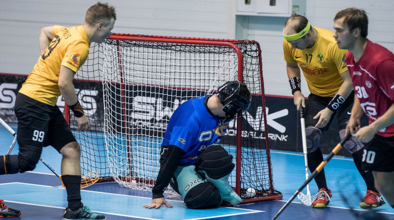 Pirmā apļa cīņā komandas parūpējās par īstu drāmu. Vai komandas ko līdzīgu atkārtos arī šovakar?
Foto: Floorball.lv