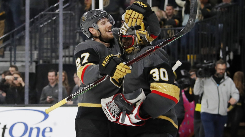 Vegasas vārtsargs Malkolms Subens aizvadīja pirmo sauso spēli savā NHL karjerā. Foto: AP/Scanpix