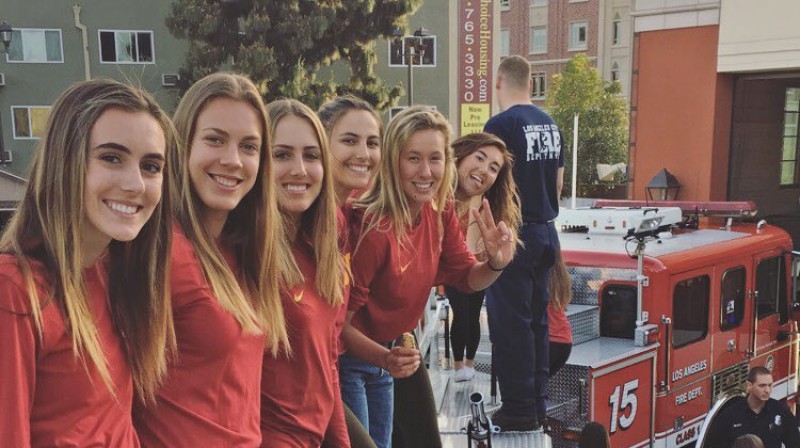 Dienvidkalifornijas Universitātes pludmales volejbolistes. Foto: USC Beach Volleyball