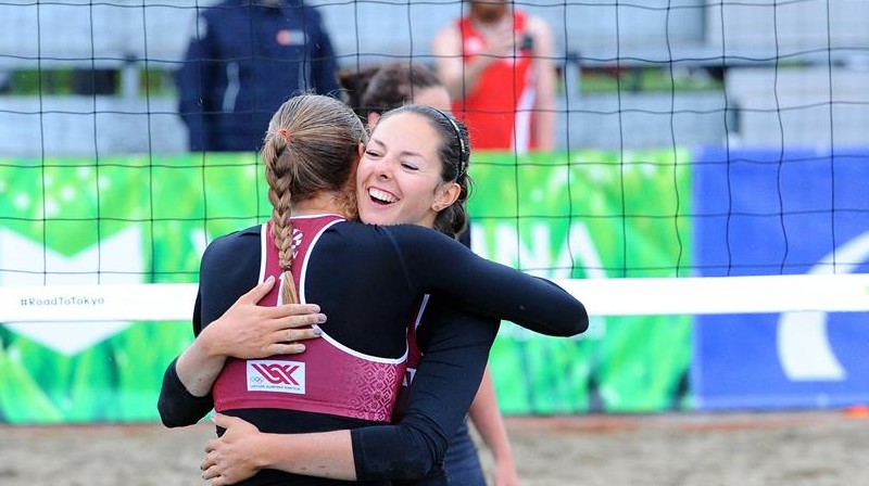 Tīna Graudiņa un Anastasija Kravčenoka. Foto: CEV