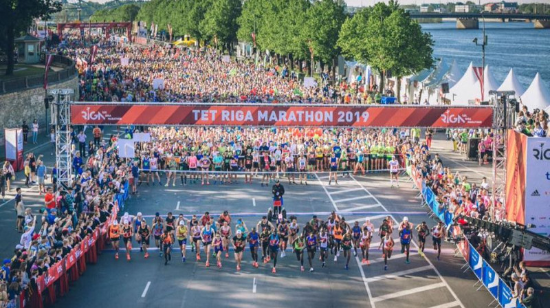 "Tet" Rīgas maratona elites sportistu starts. Publicitātes foto