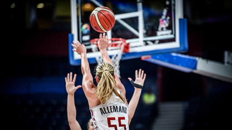 Žulī Alemāna: 25 punkti uzvarā pār Slovēniju. Foto: FIBA