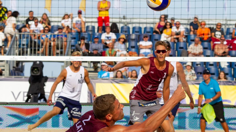 Aleksandrs Solovejs un Mihails Samoilovs. Foto: Jurmala.Beachvolley