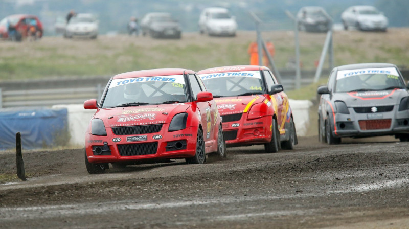 Roberts Vītols (priekšplānā). Foto: Swift Rallycross Championships