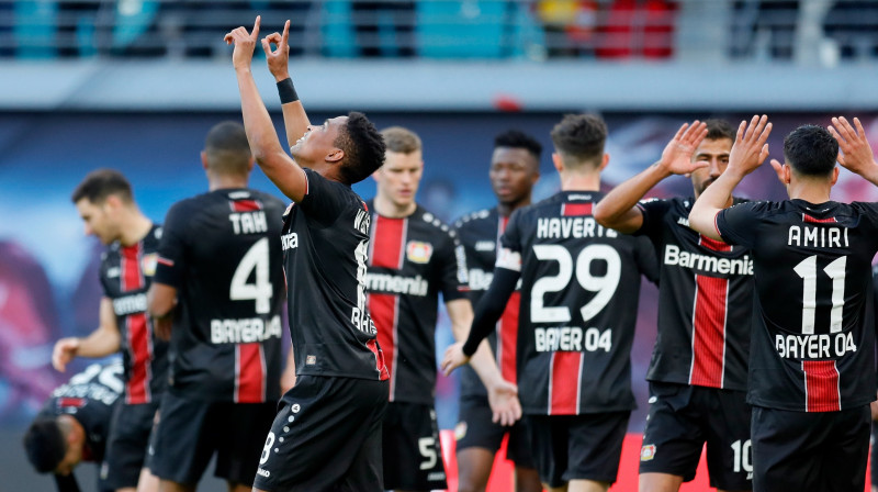 Leverkūzenes "Bayer" futbolisti priecājas par vārtu guvumu. Foto: EPA/Scanpix